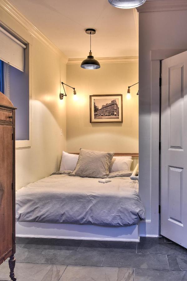 The Burrell House Hotel คีน ภายนอก รูปภาพ